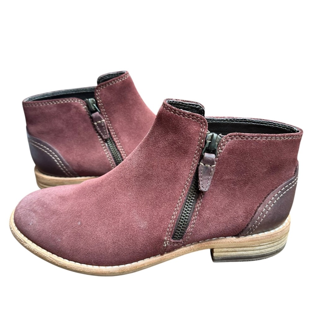 Clarks Artisan Maypearl Juno‎ Burgundy Suede Ankle Boots Stacked Heel Size 6.5.